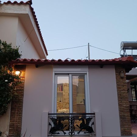 KouvarásBoutique Eptalofos 15Min From Airport And Seaアパートメント エクステリア 写真
