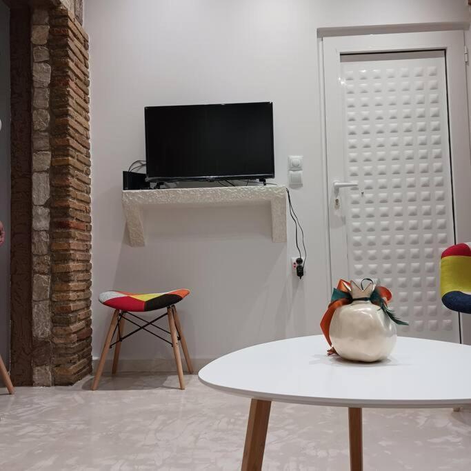 KouvarásBoutique Eptalofos 15Min From Airport And Seaアパートメント エクステリア 写真