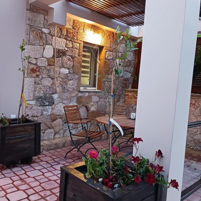 KouvarásBoutique Eptalofos 15Min From Airport And Seaアパートメント エクステリア 写真